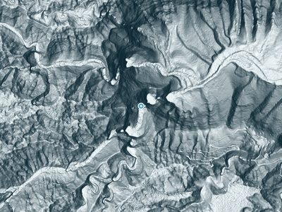 LiDAR terrain view around Moaʻula in Hawaii, about 610 feet of drop