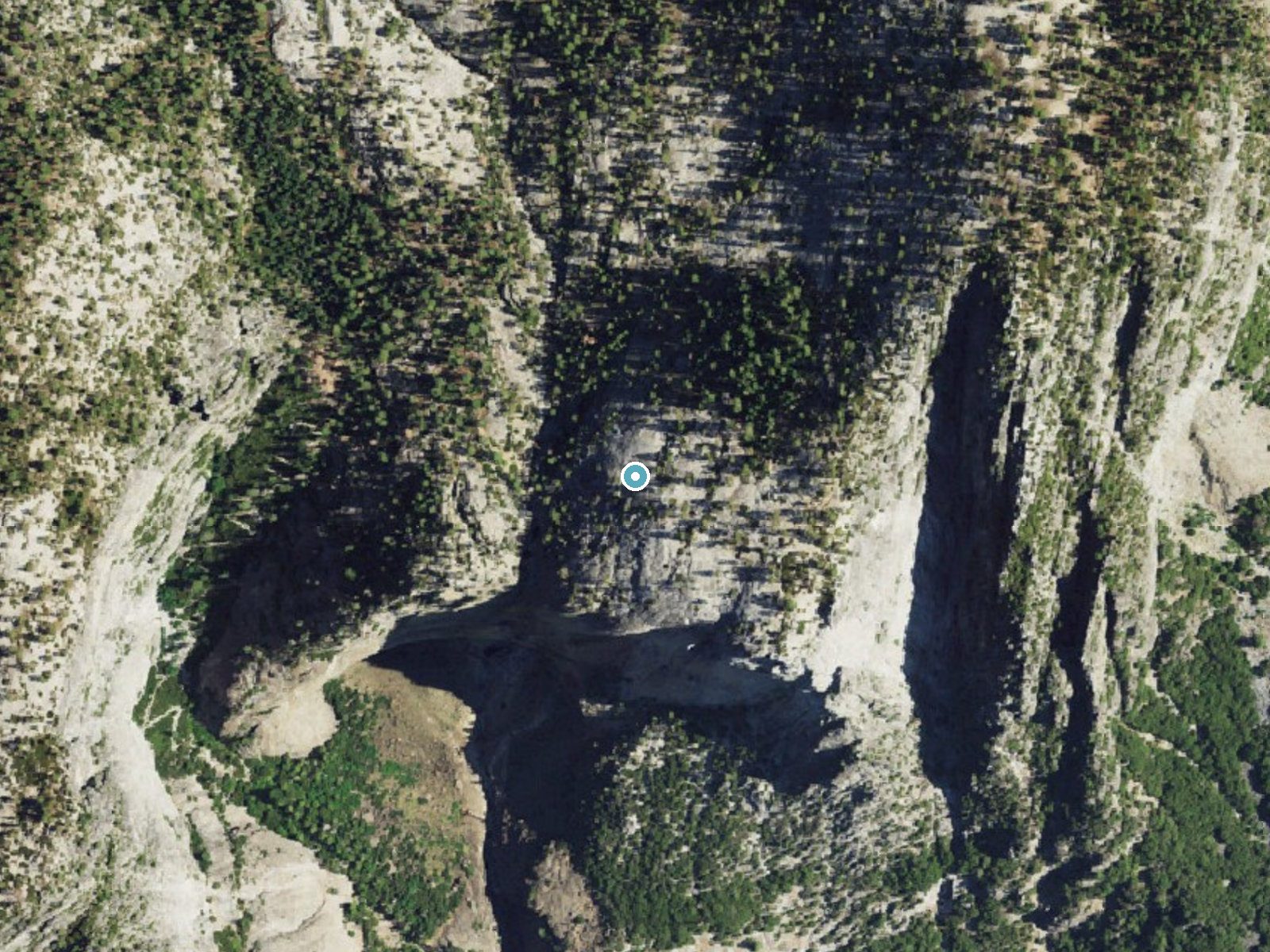 Aerial photo of the same ground around Yosemite Falls near Yosemite Valley, California, for comparison with the lidar view