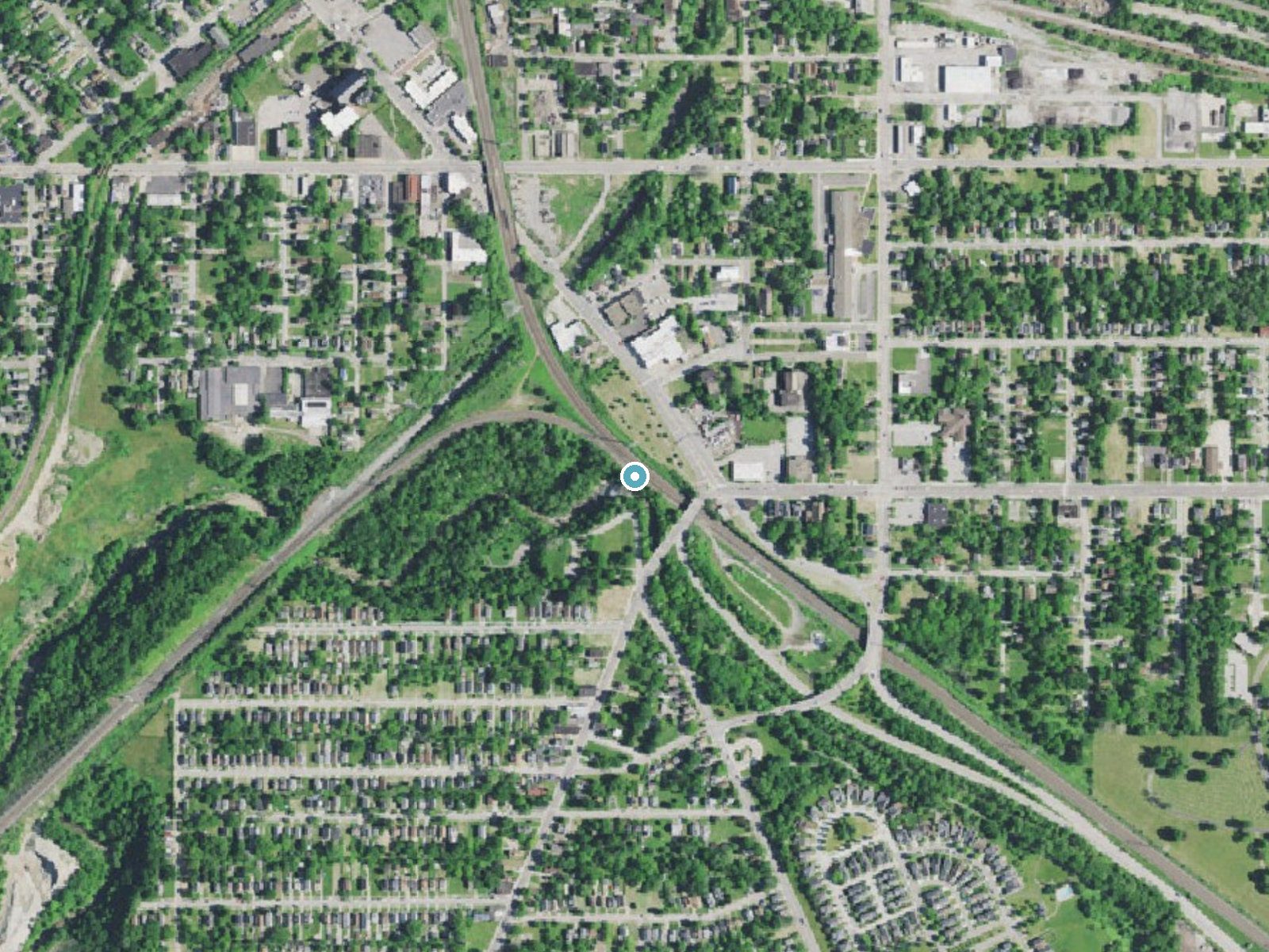 Aerial photo of the same ground around Mill Creek Falls near Cuyahoga Heights, Ohio, for comparison with the lidar view