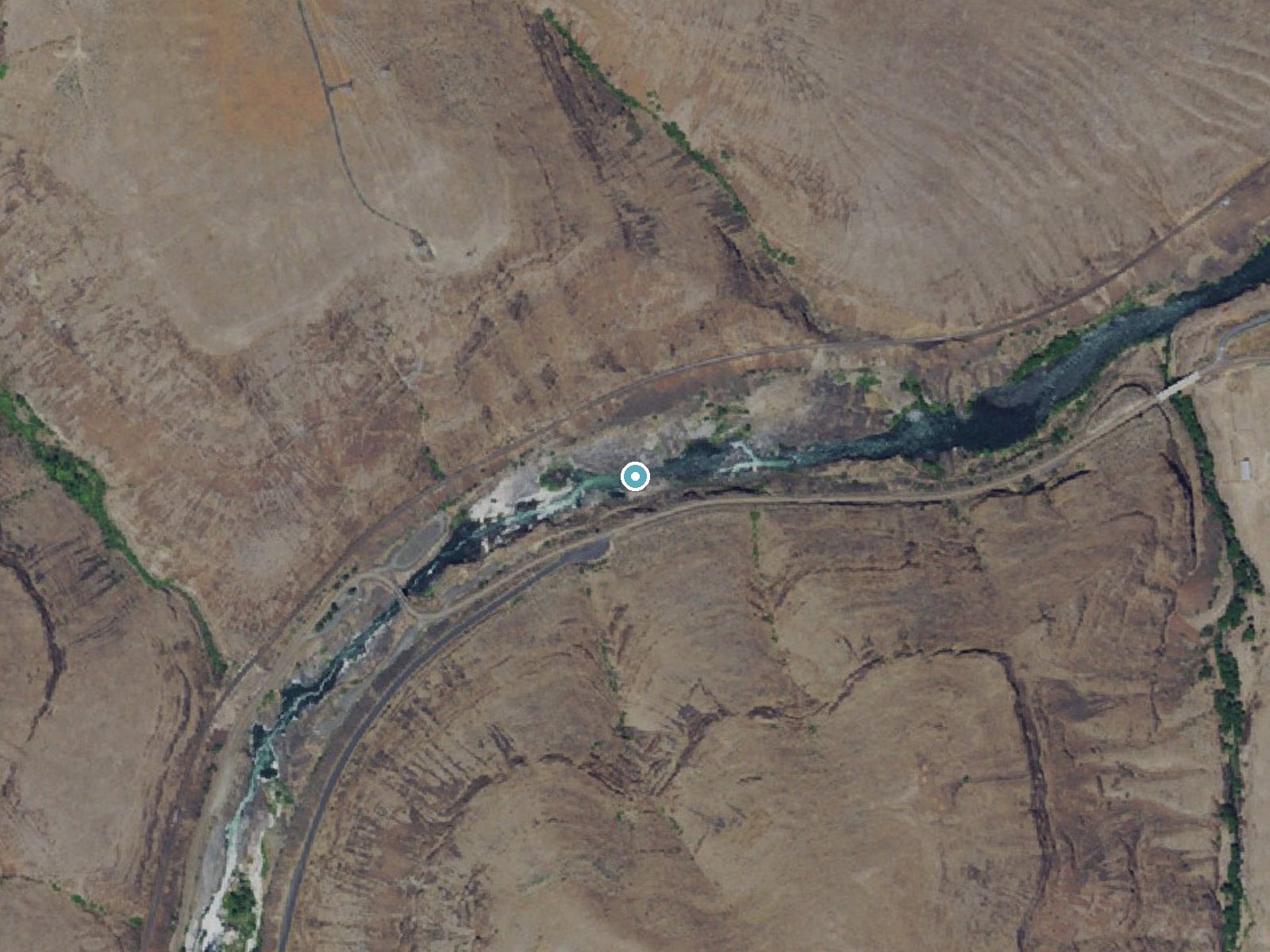 Aerial photo of the same ground around Sherars Falls near Maupin, Oregon, for comparison with the lidar view