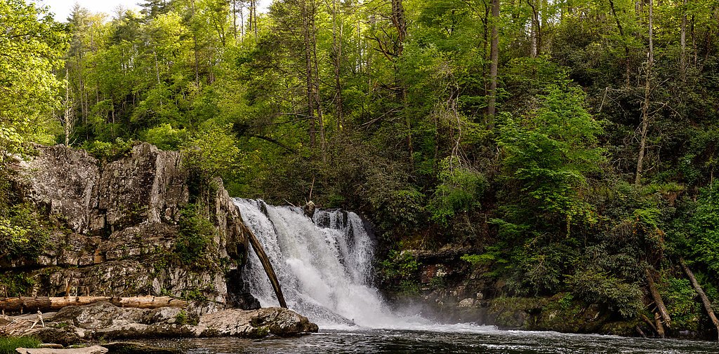 Abrams Falls waterfall