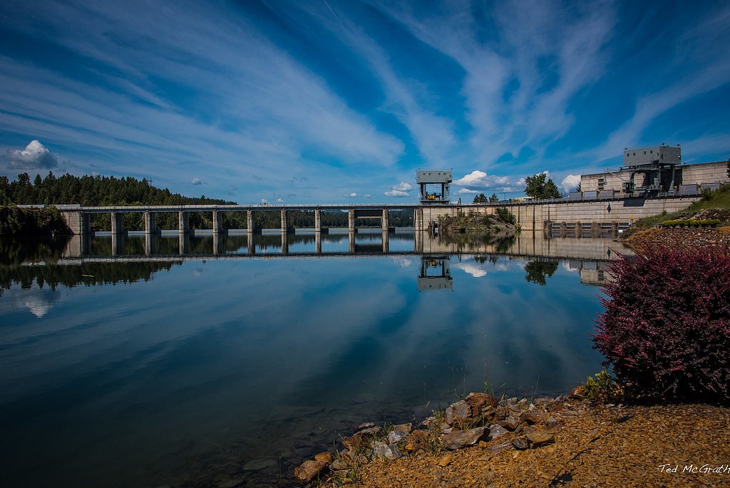 Albeni Falls waterfall