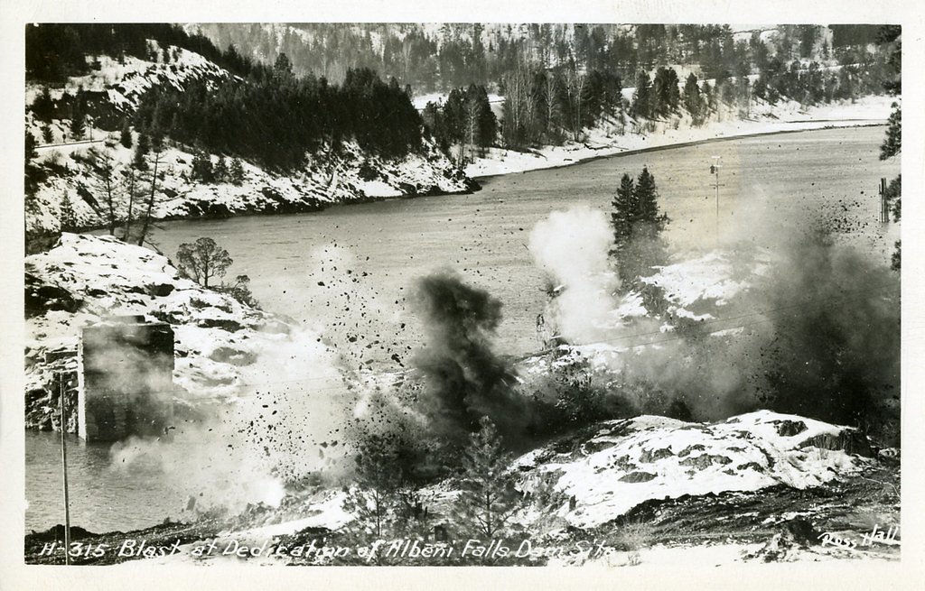 Albeni Falls waterfall