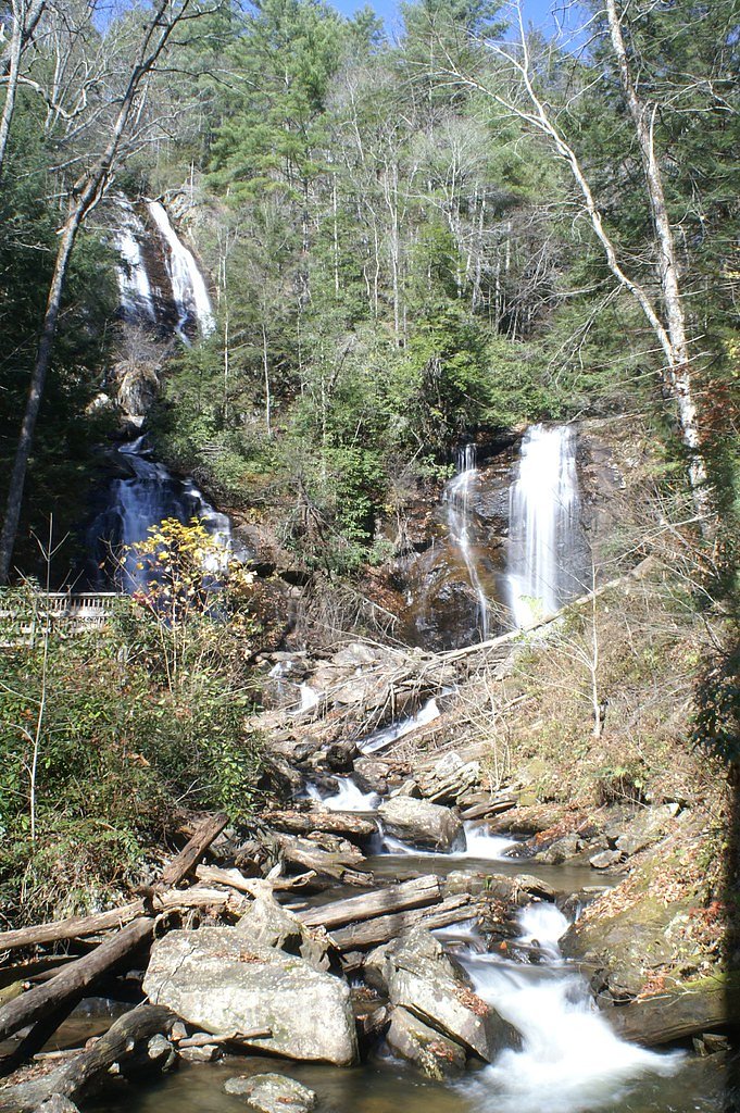 Anna Ruby Falls waterfall