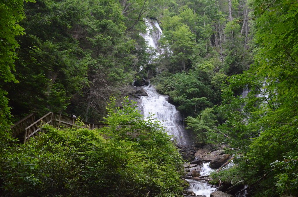 Anna Ruby Falls waterfall
