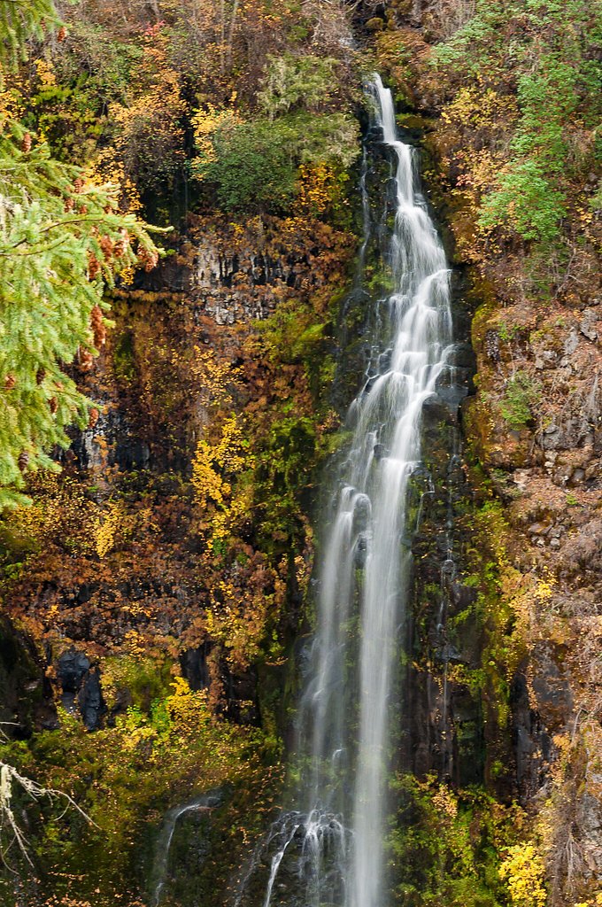 Barr Creek Falls waterfall