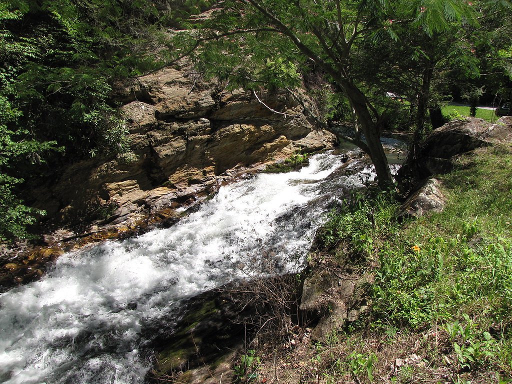 Basin Falls waterfall