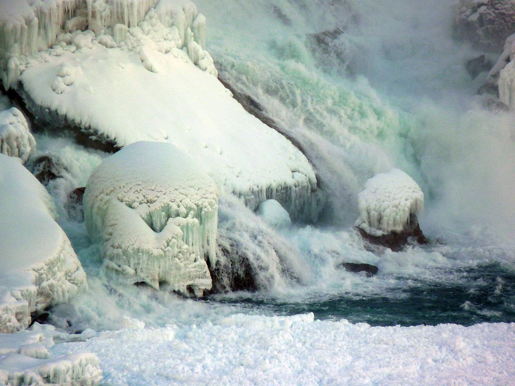 Bear Falls waterfall
