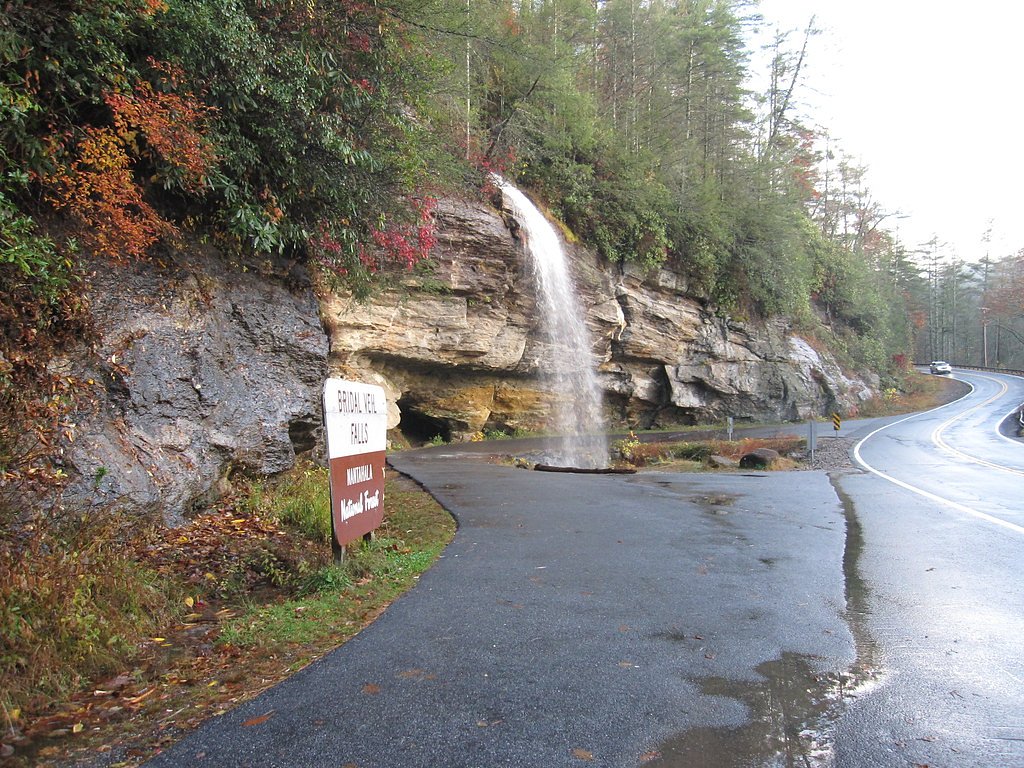 Bridal Veil Falls waterfall
