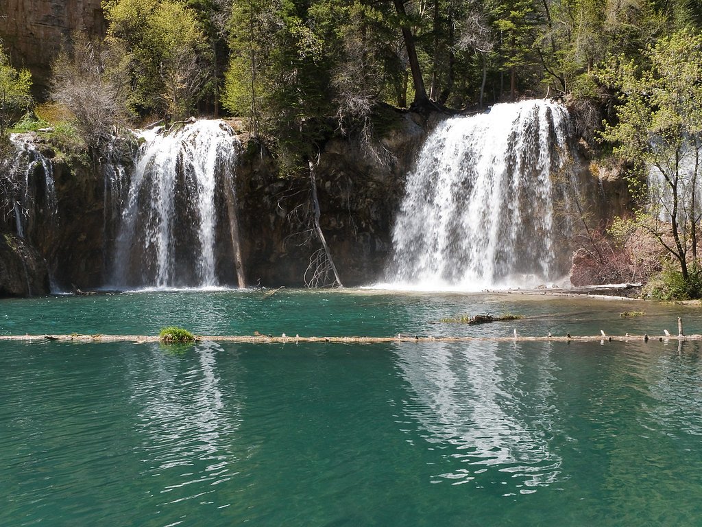Bridal Veil Falls waterfall