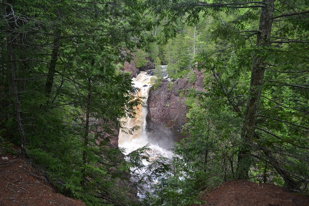 Brownstone Falls waterfall