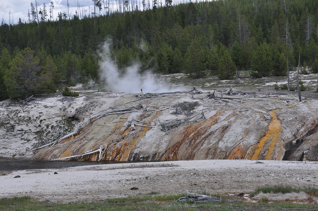 Cascades of the Firehole waterfall