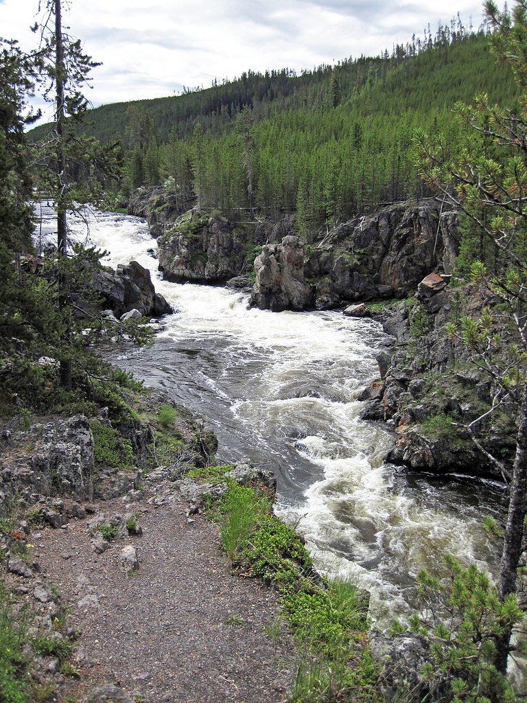 Cascades of the Firehole waterfall