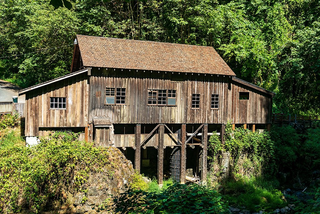 Cedar Creek Falls waterfall