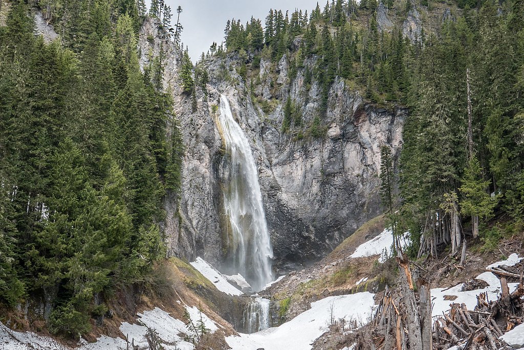 Comet Falls waterfall