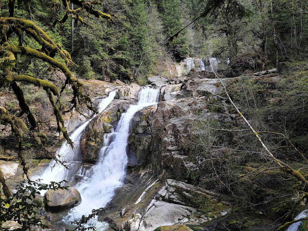 Coquille River Falls waterfall