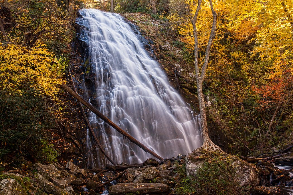 Crabtree Falls waterfall