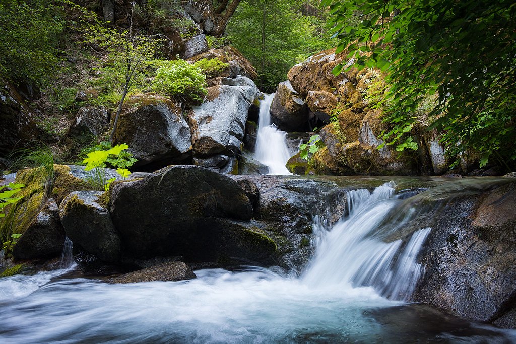 Crystal Creek Falls waterfall