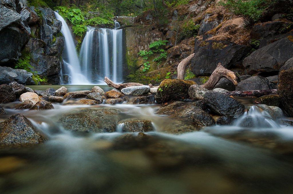 Crystal Creek Falls waterfall