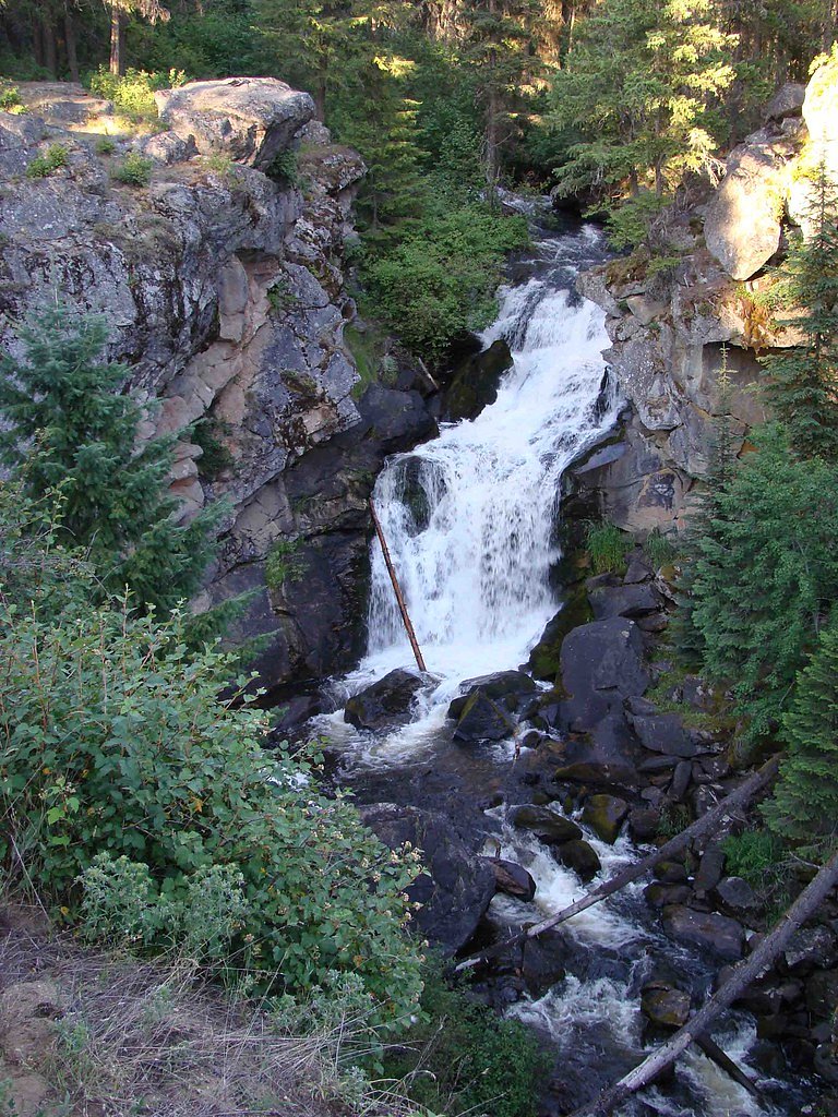 Crystal Falls waterfall