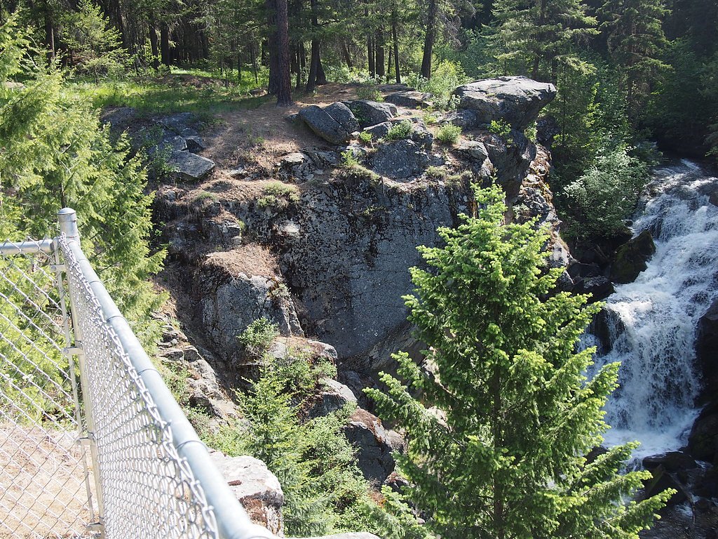 Crystal Falls waterfall