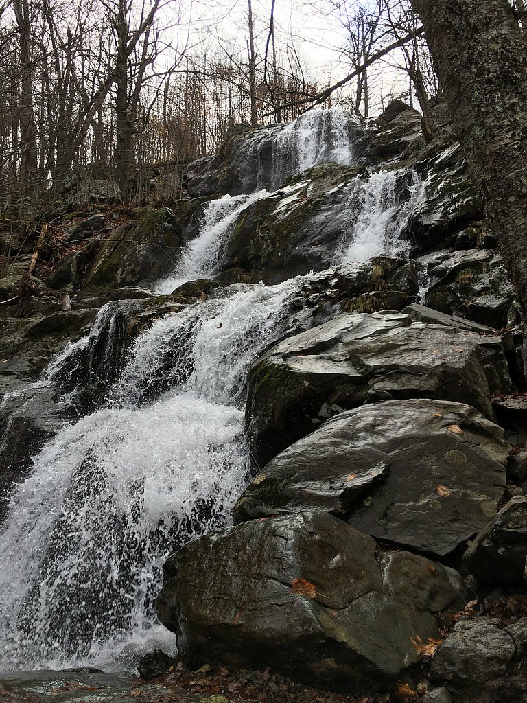 Dark Hollow Falls waterfall