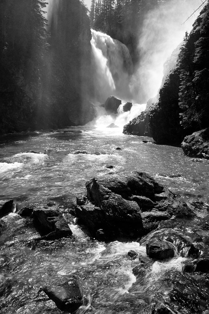 Dawn Mist Falls waterfall