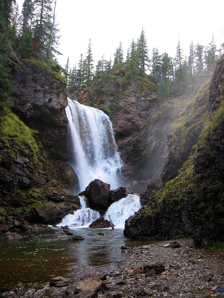 Dawn Mist Falls waterfall