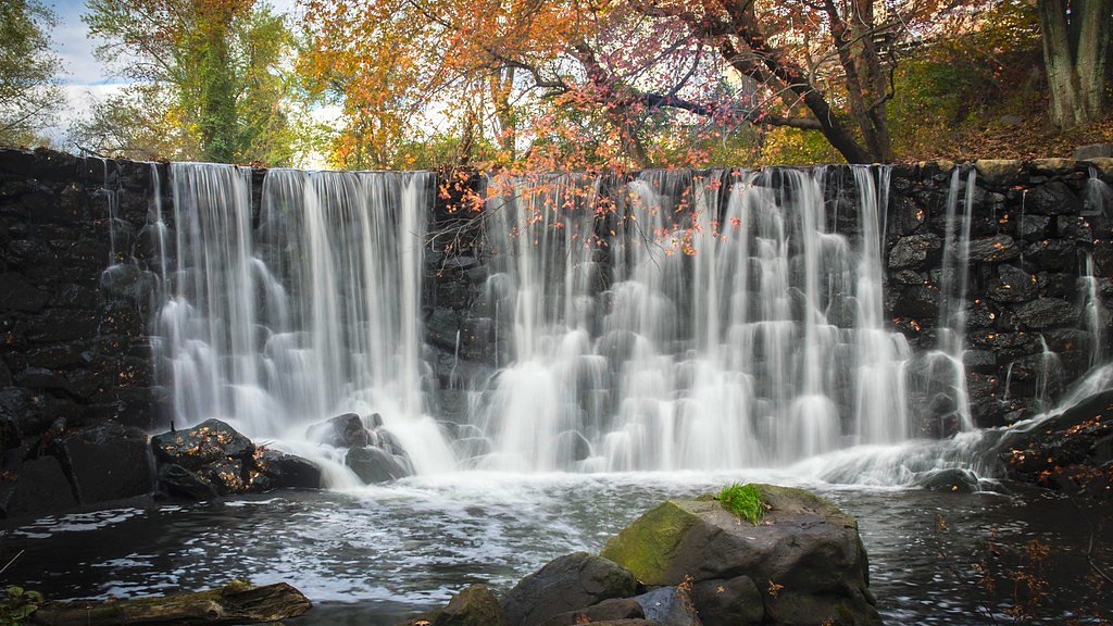 Delaware Falls waterfall