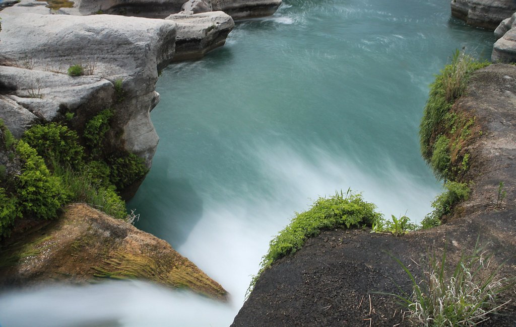 Dolan Falls waterfall