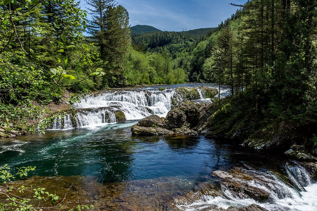 Dougan Falls waterfall