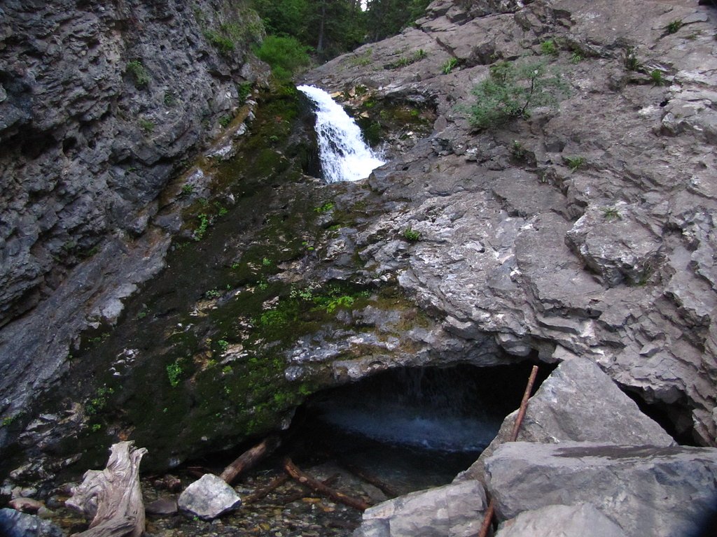 Doughnut Falls waterfall
