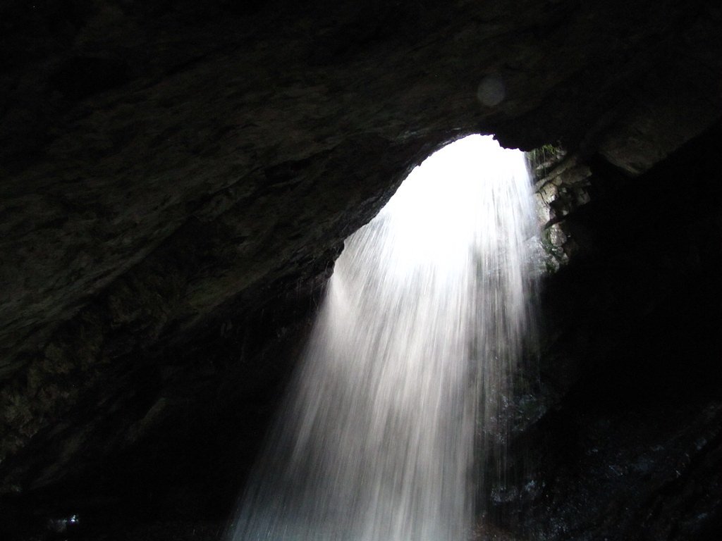 Doughnut Falls waterfall
