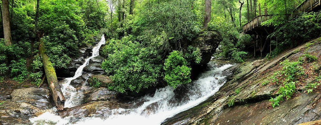 Dukes Creek Falls waterfall