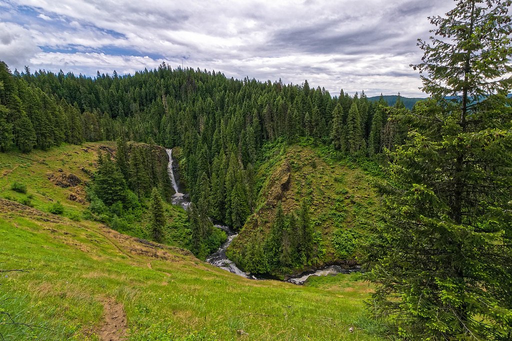 Elk Creek Falls waterfall