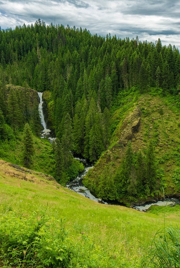 Elk Creek Falls waterfall
