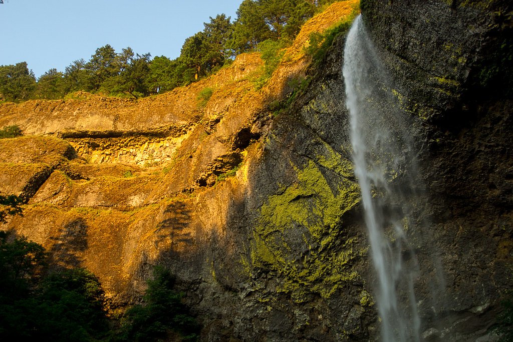 Elowah Falls waterfall