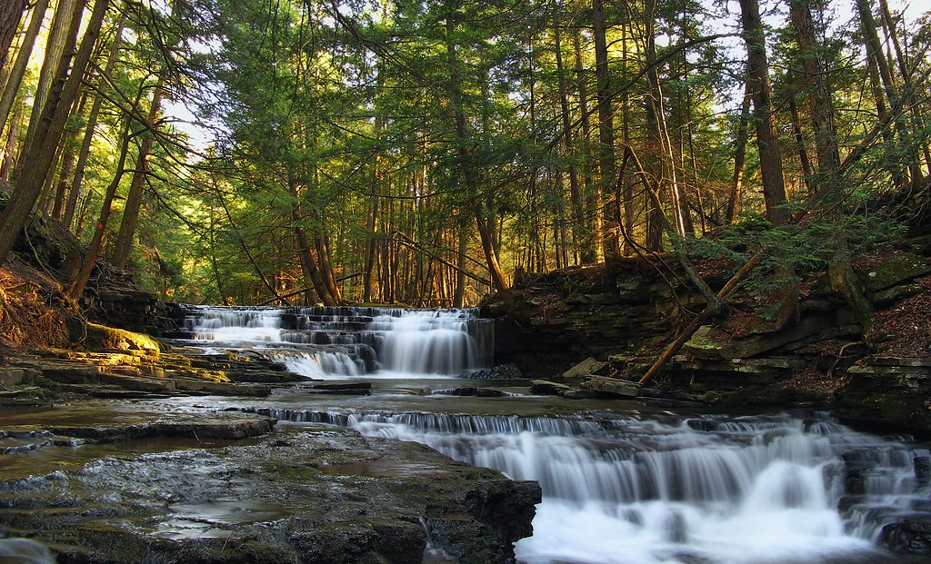 Fallbrook Falls waterfall