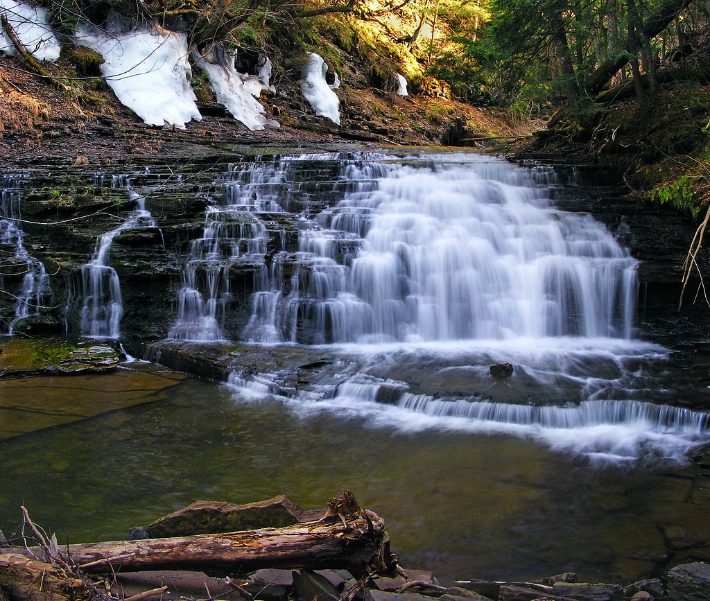 Fallbrook Falls waterfall