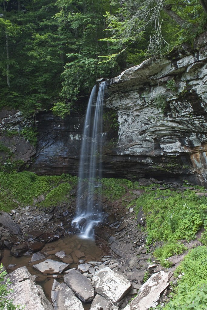 Falls of Hills Creek waterfall