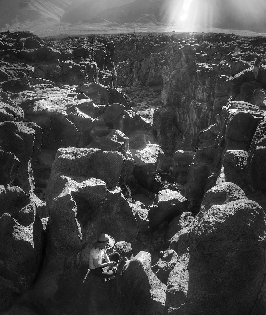 Fossil Falls waterfall