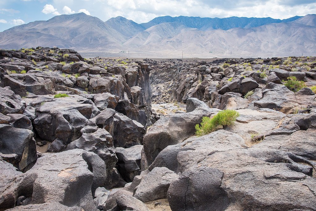 Fossil Falls waterfall