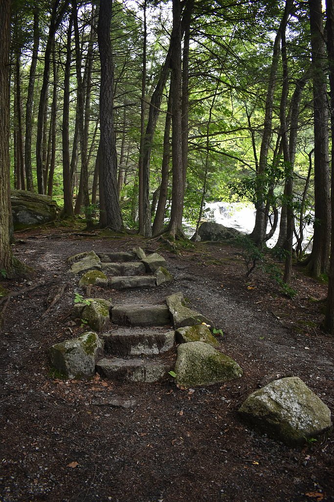 Glendale Falls waterfall