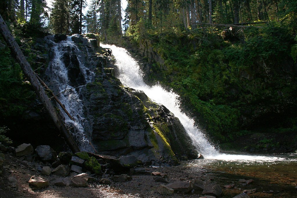 Grotto Falls waterfall