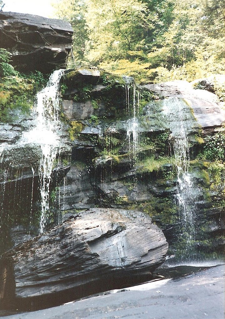 Hanging Rock Falls waterfall