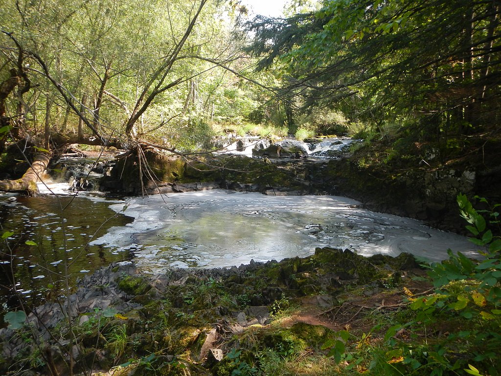 Interstate Falls waterfall