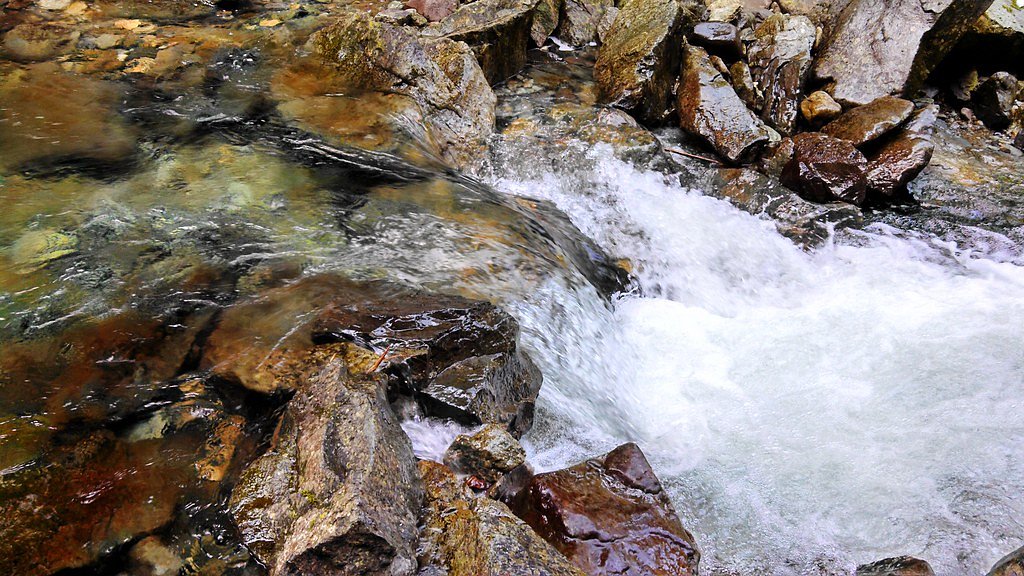Ipsut Falls waterfall