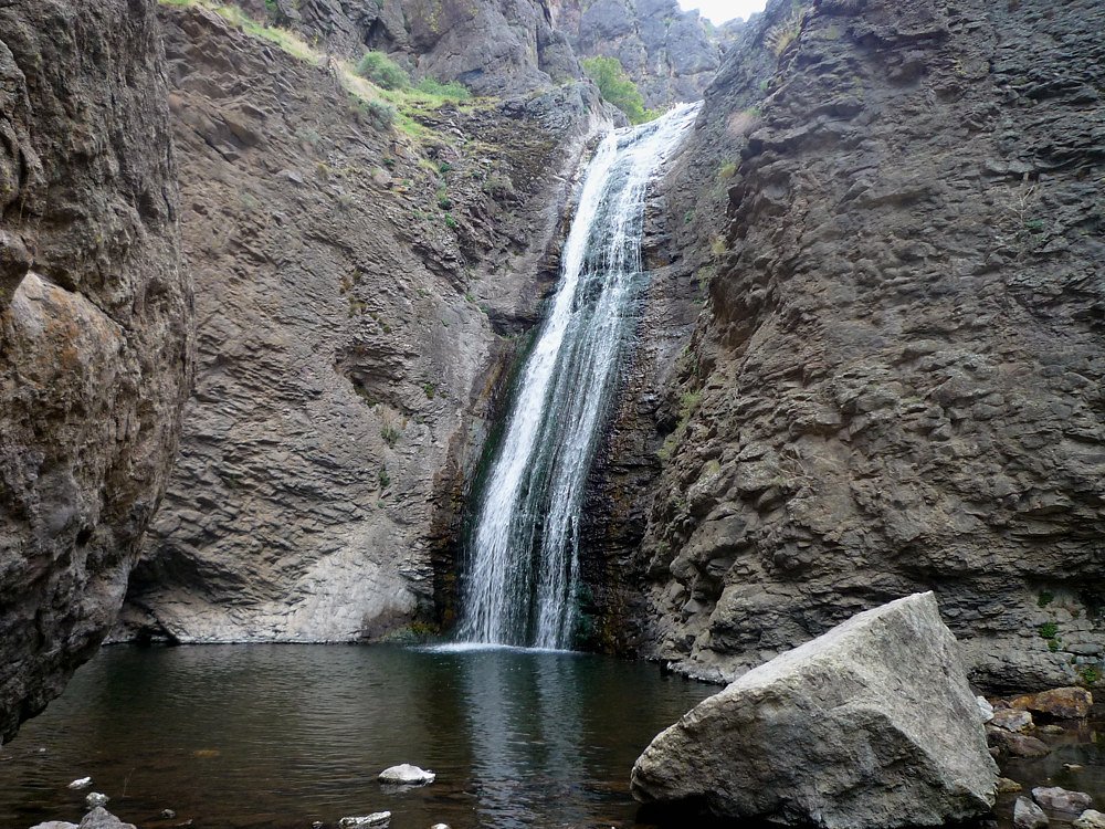 Jump Creek Falls waterfall
