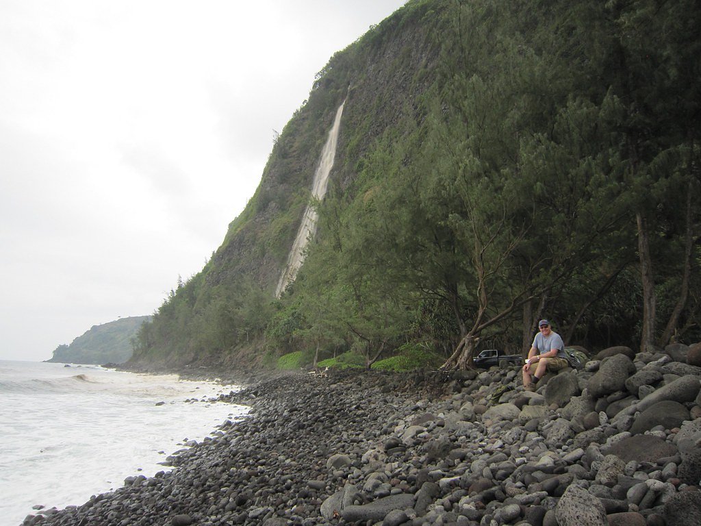 Kaluahine Falls waterfall