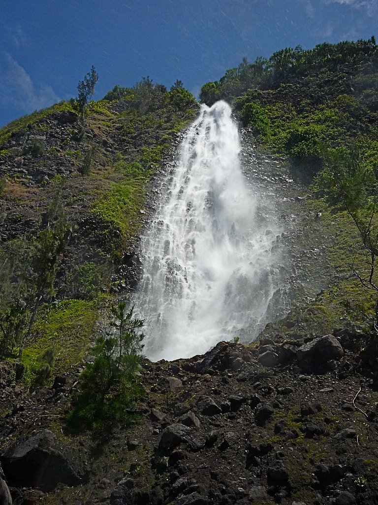 Kaluahine Falls waterfall